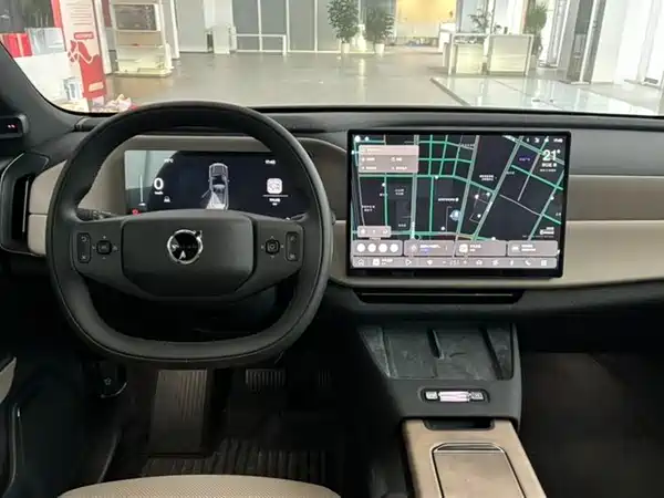 Volvo XC70 Plug-In Hybrid 2025