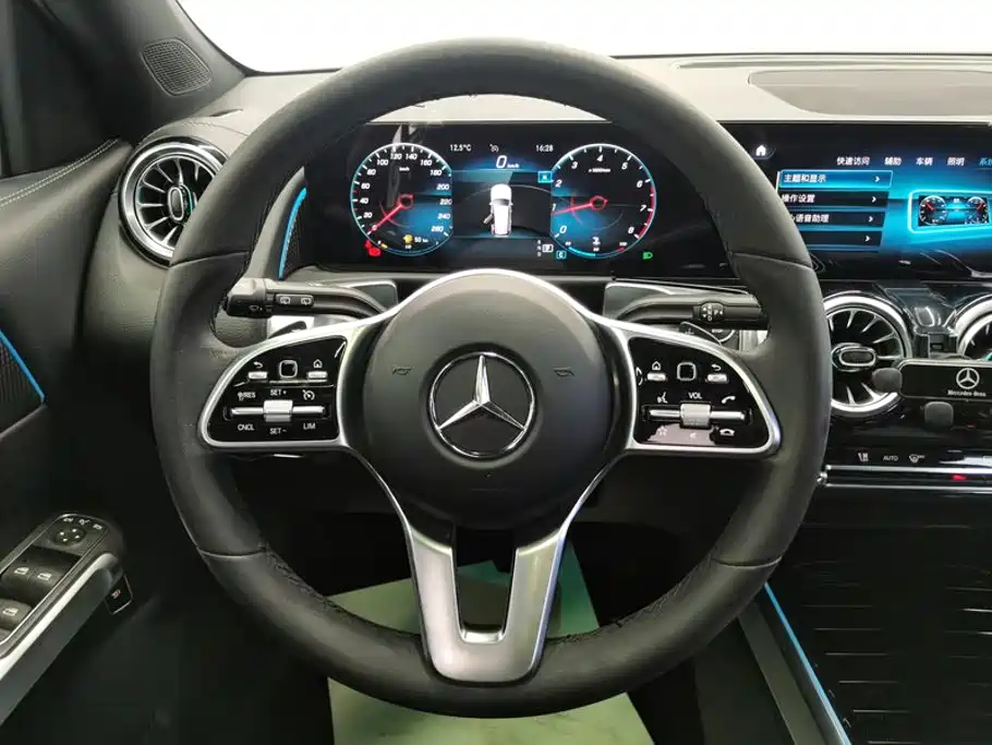 Mercedes-Benz GLB 2022 — фото 15