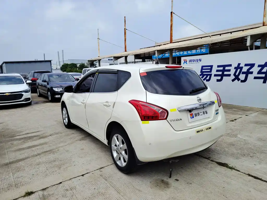 Nissan Tiida 2016 — фото 12