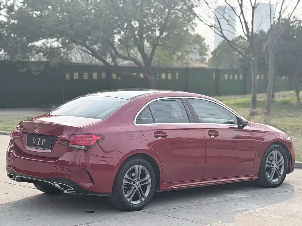 Mercedes-Benz A-Class 2022 — фото 7