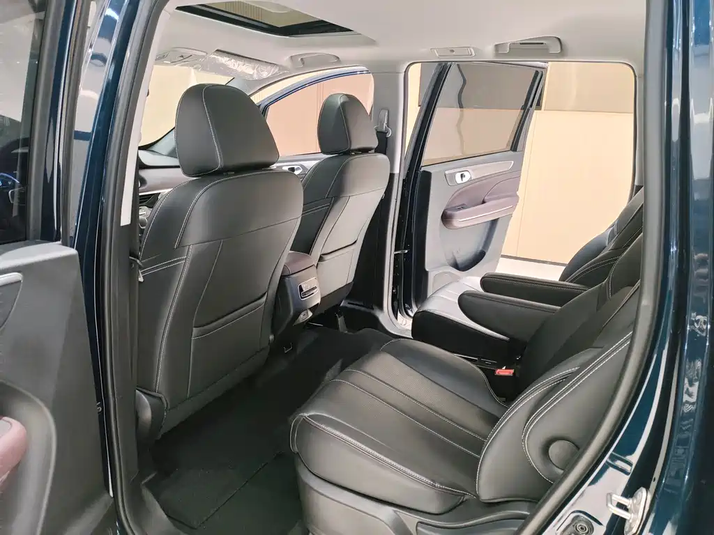 GAC Motor Trumpchi M6 2024 — фото 11