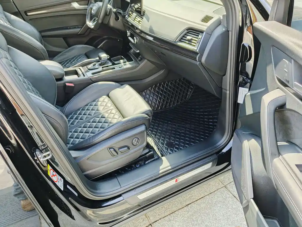 Audi Q5L Sportback 2022 — фото 16