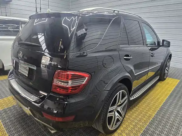 Mercedes-Benz M-Class AMG 2011
