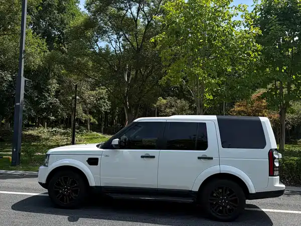 Land Rover Discovery 2012