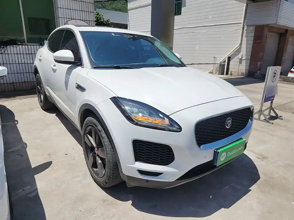 Jaguar E-PACE 2020 — фото 4