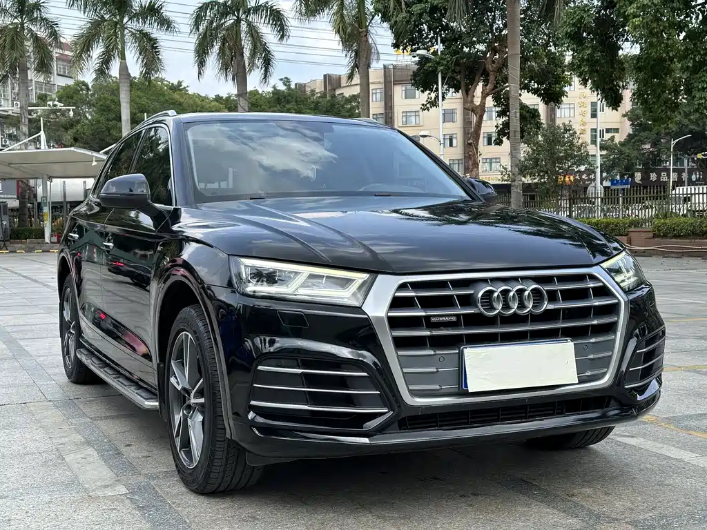 Audi Q5L 2018 — фото 3