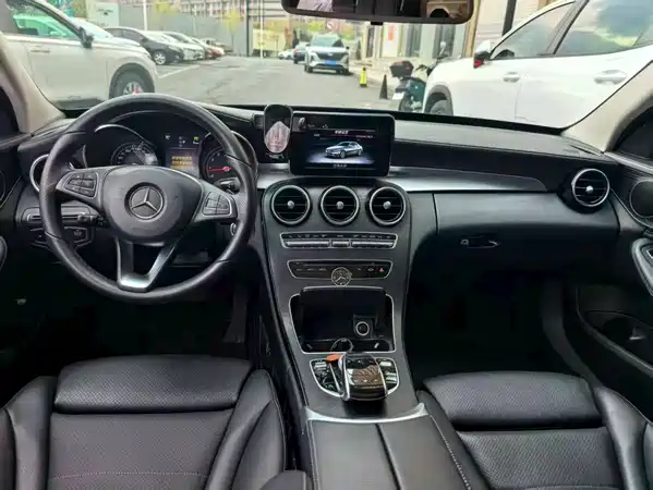 Mercedes-Benz C-Class 2018