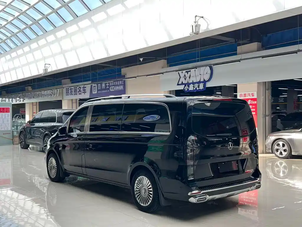 Mercedes-Benz Vito 2023 — фото 4