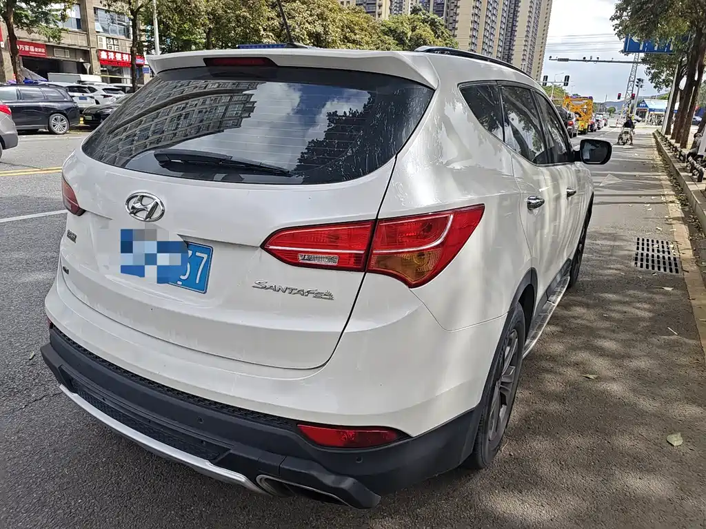 Hyundai Santa Fe 2015 — фото 8