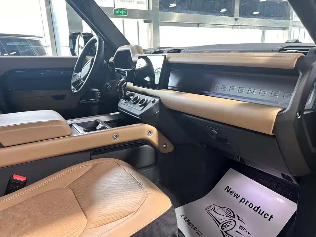 Land Rover Defender 2025 — фото 4