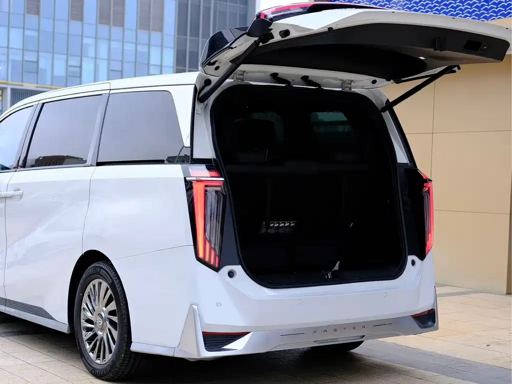 GAC Motor Trumpchi M8 2023 — фото 23