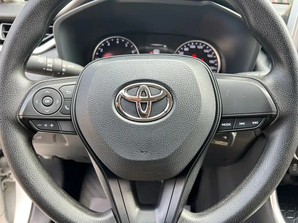 Toyota Wildlander 2022 — фото 11