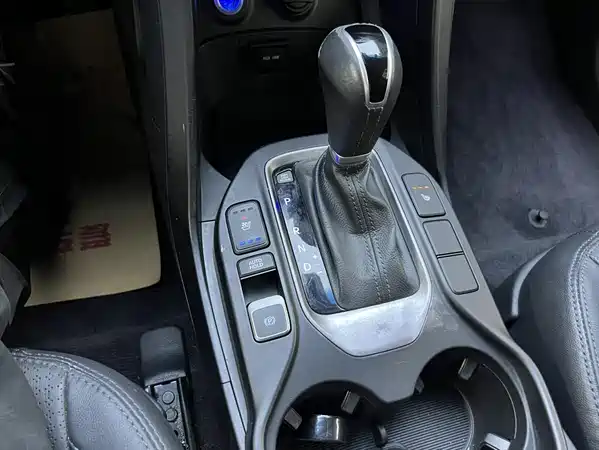 Hyundai Santa Fe 2015