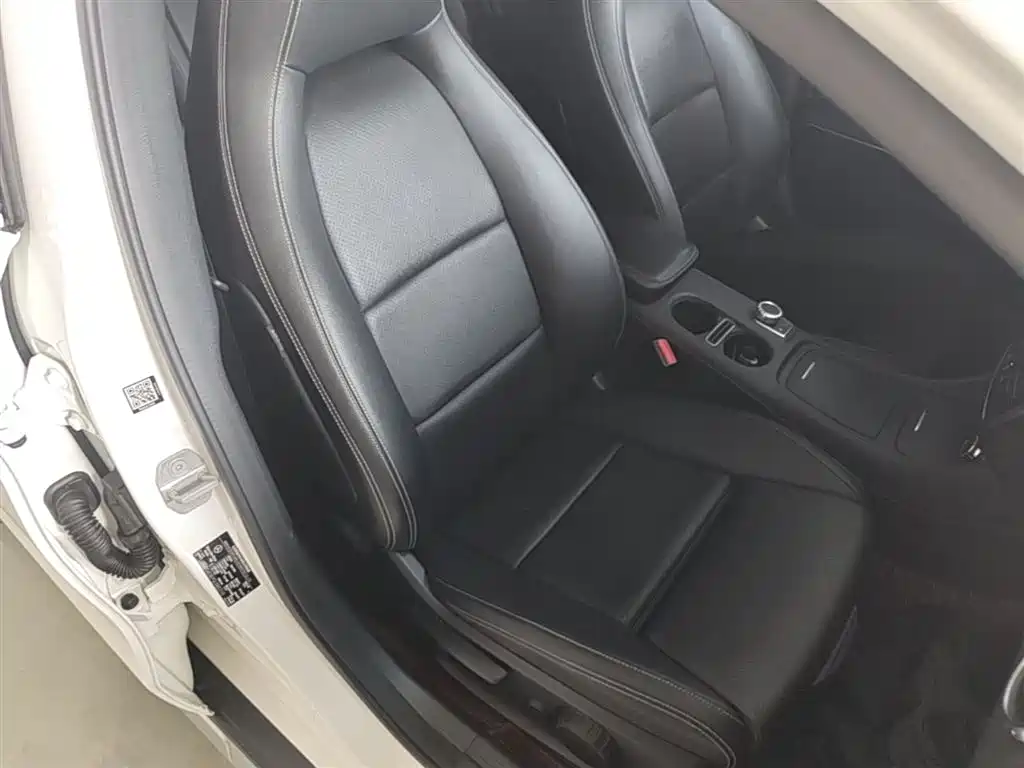 Mercedes-Benz GLA 2016 — фото 25