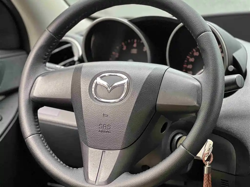Mazda 3 Xingcheng 2015 — фото 13