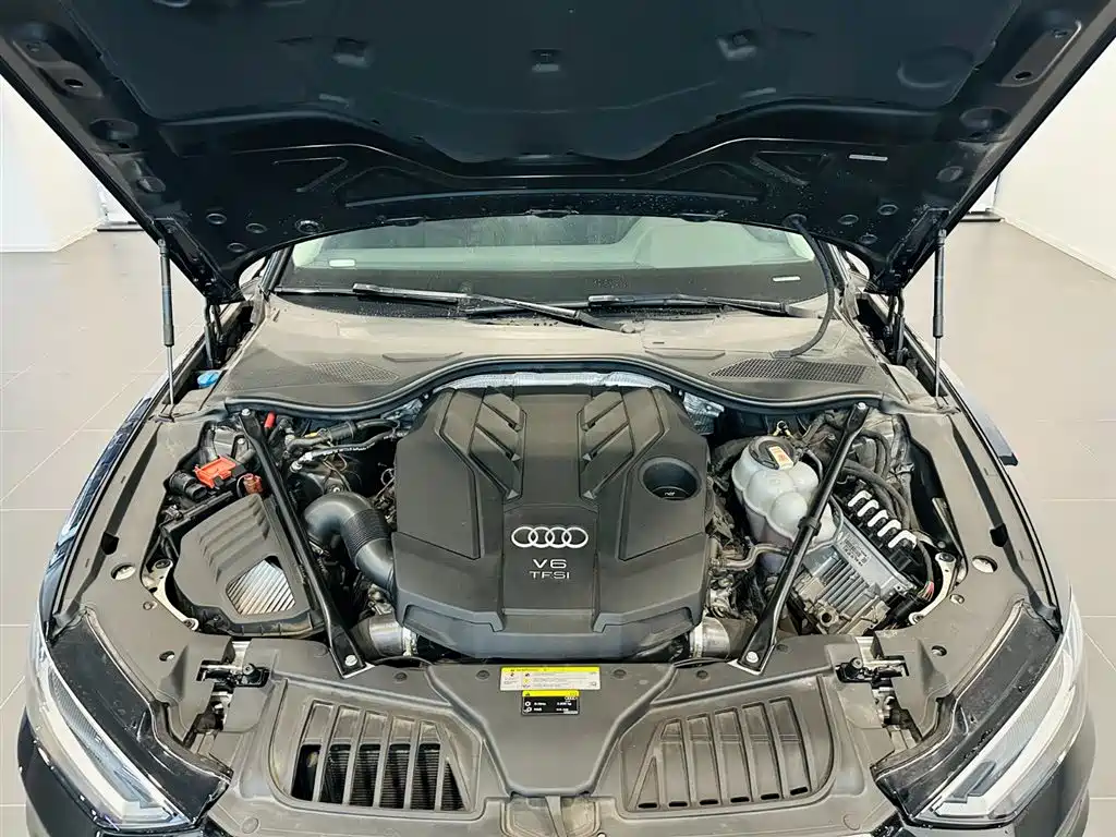 Audi A8 2021