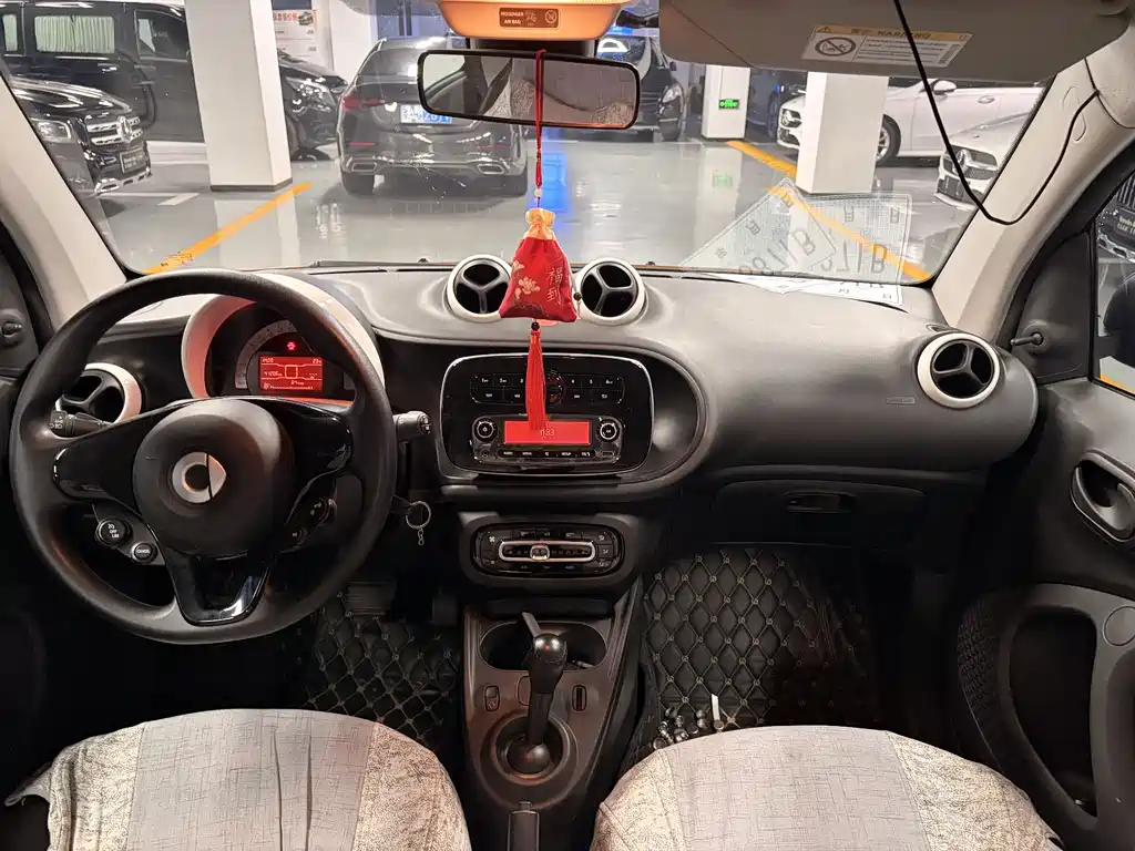smart Fortwo 2016 — фото 10