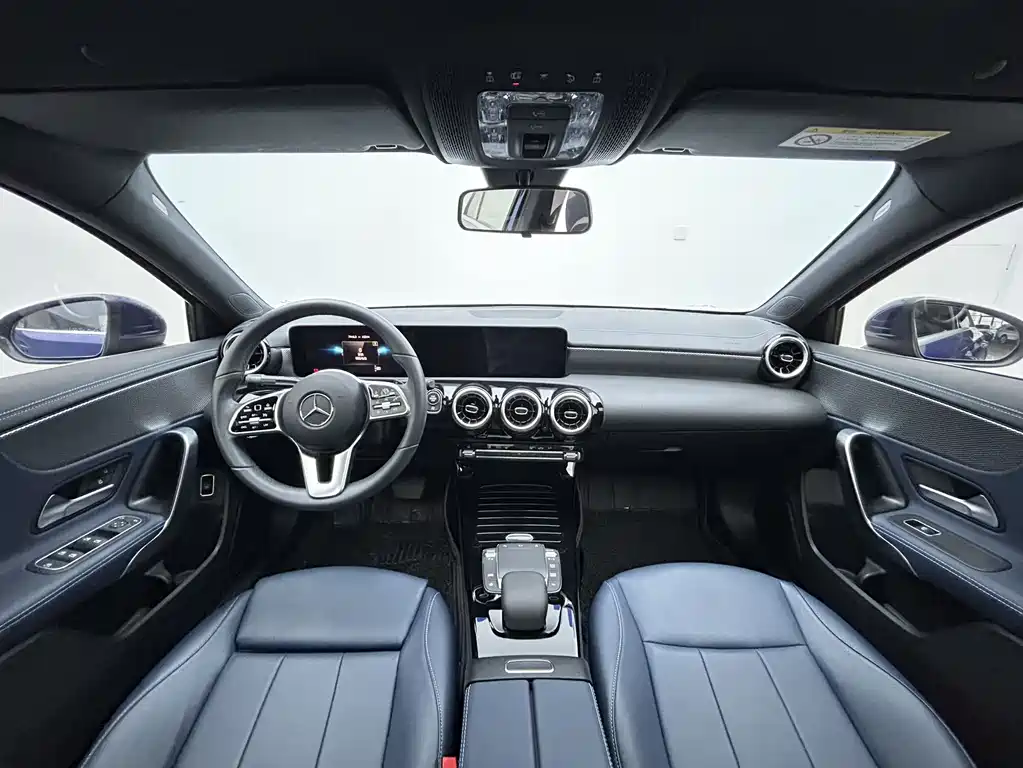 Mercedes-Benz A-Class 2022 — фото 9
