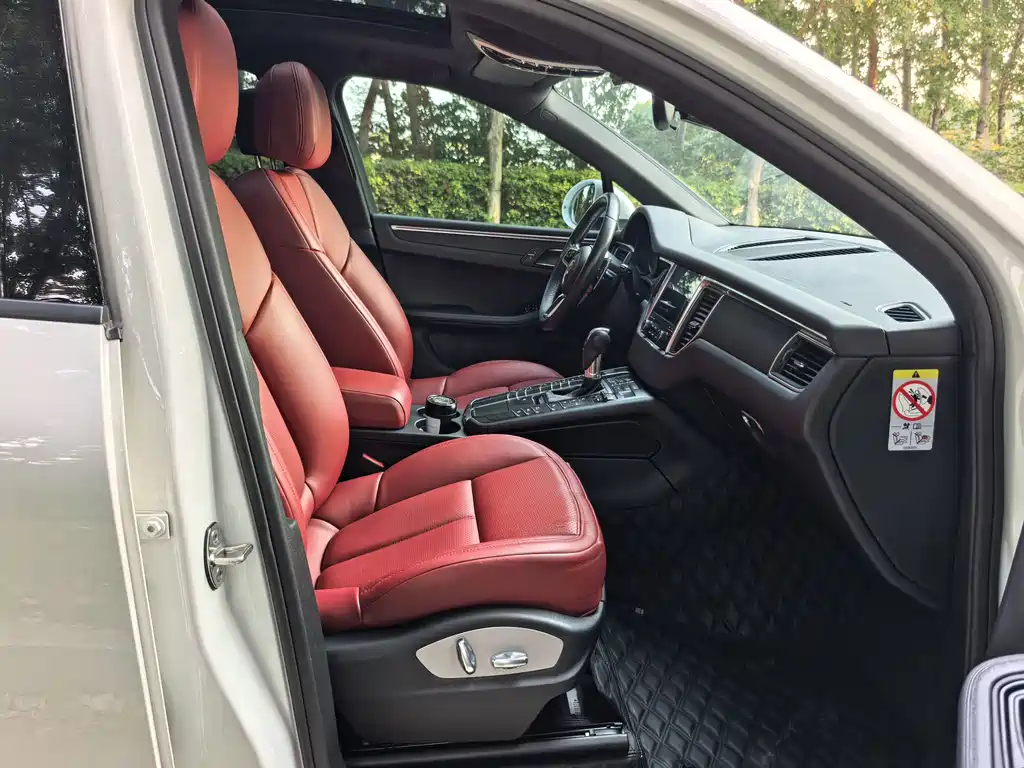 Porsche Macan 2018 — фото 10