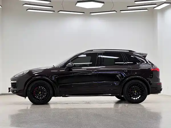 Porsche Cayenne 2015