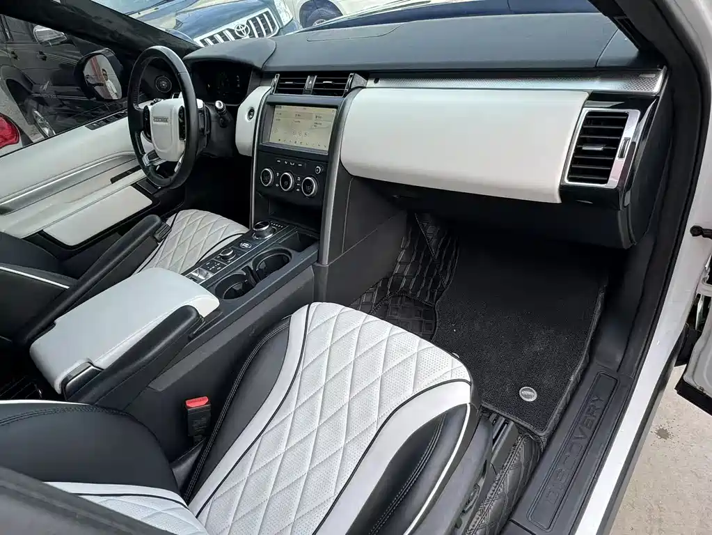 Land Rover Discovery 2020 — фото 9