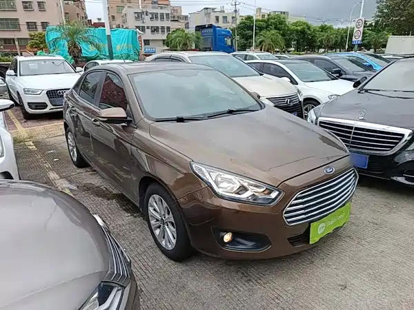 Ford Escort 2018