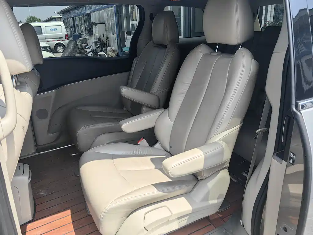 Buick GL8 2017