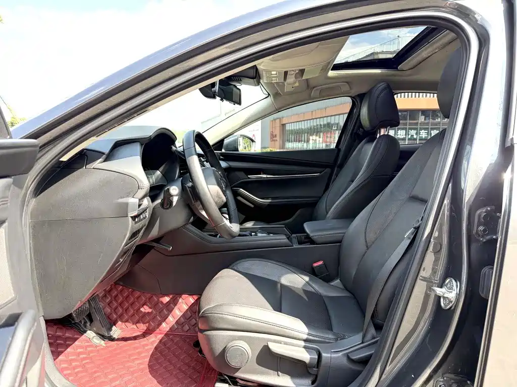 Mazda 3 Axela 2022