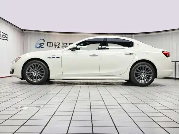 Maserati Ghibli 2023