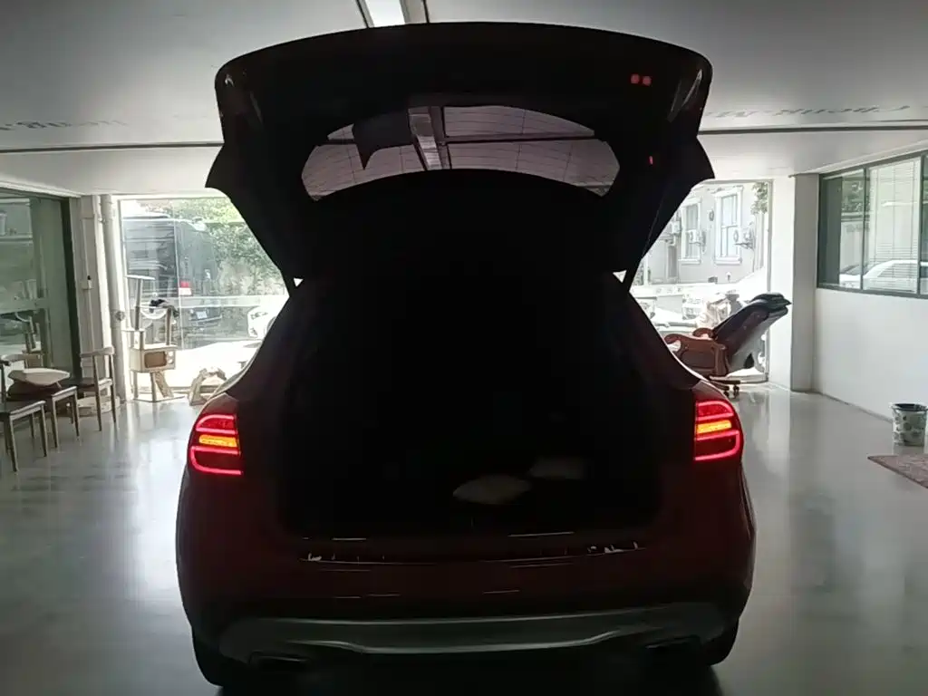 Mercedes-Benz GLA 2016 — фото 19