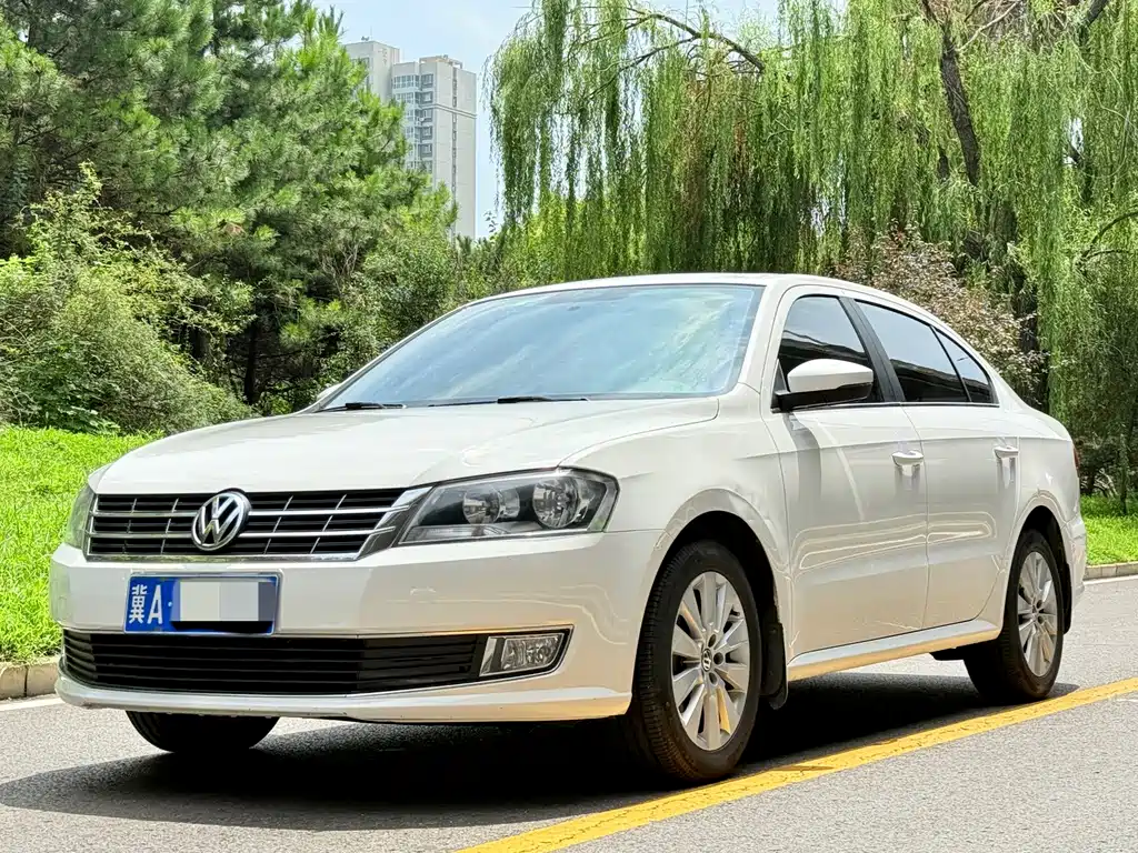 Volkswagen Lavida 2015