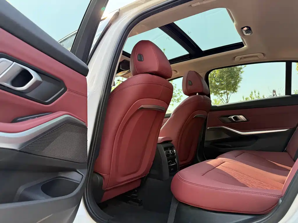 BMW 3 Series 2023 — фото 13