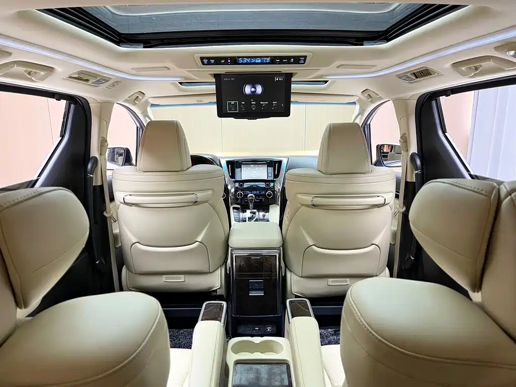 Toyota Alphard 2019 — фото 11