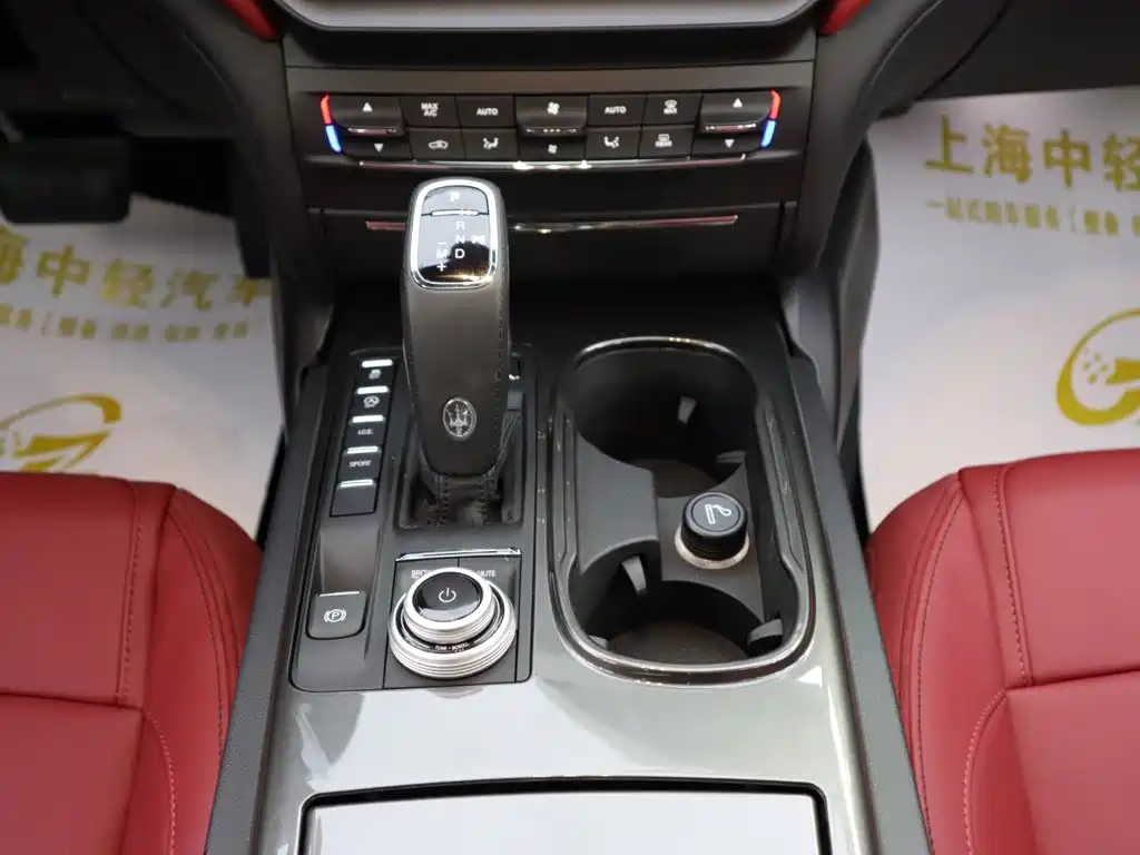 Maserati Ghibli 2023 — фото 17