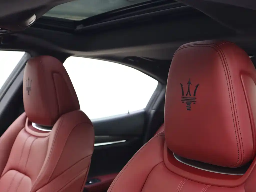 Maserati Ghibli 2023 — фото 10