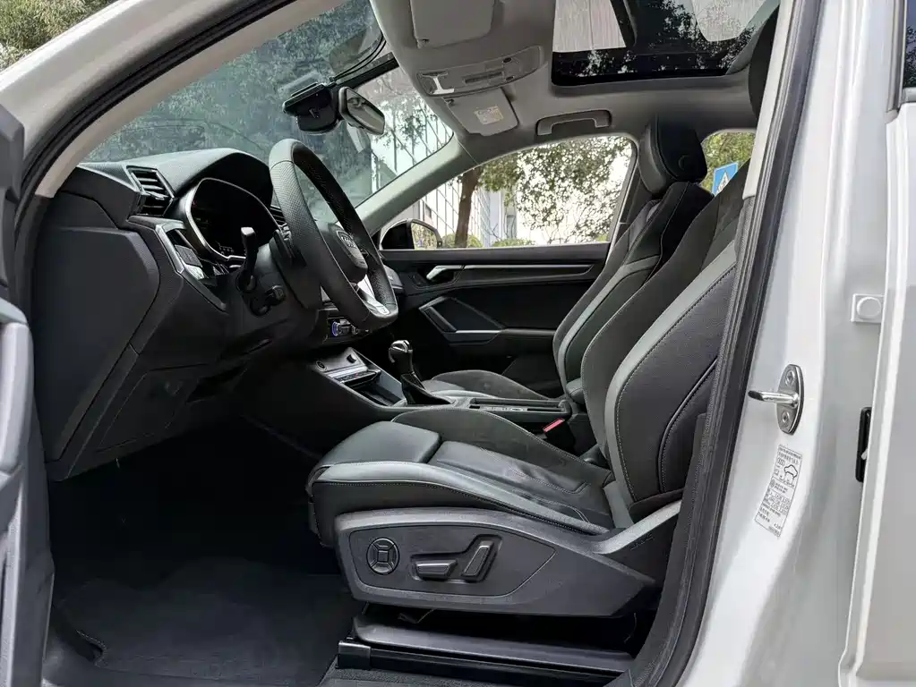 Audi Q3 Sportback 2022 — фото 12
