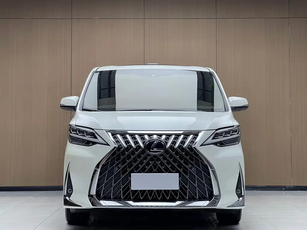 Lexus LM 2020