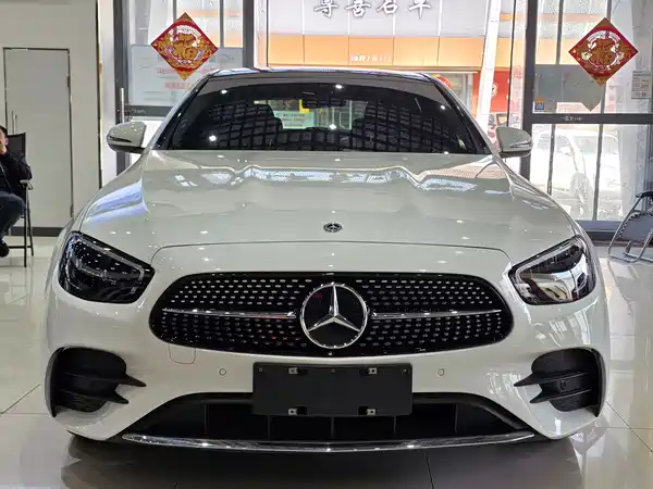 Mercedes-Benz E-Class 2022
