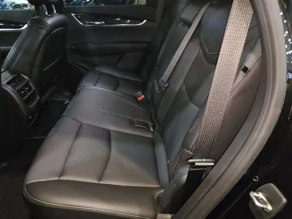 Cadillac XT5 2021 — фото 17