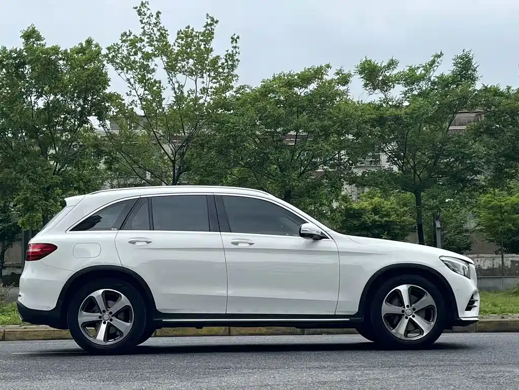 Mercedes-Benz GLC 2017 — фото 8