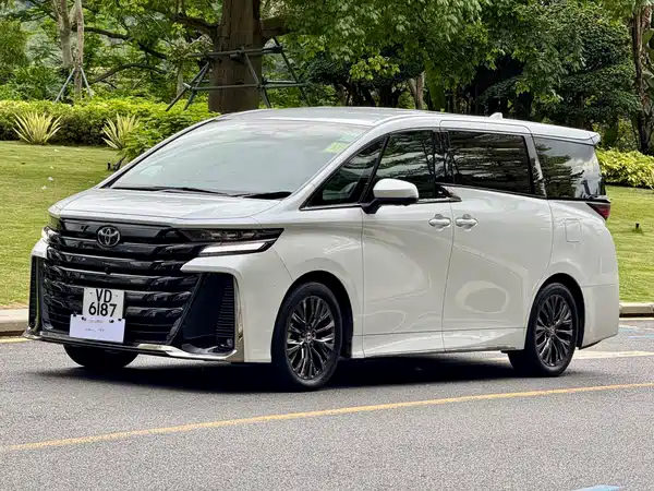 Toyota Vellfire 2023