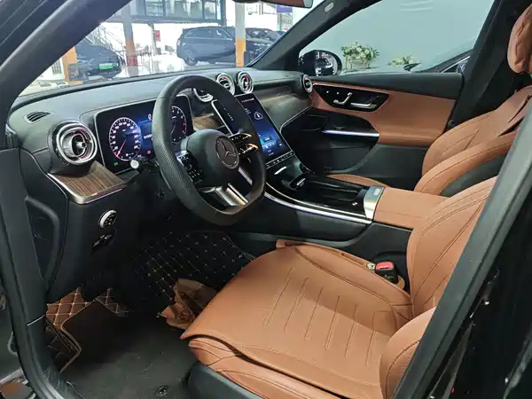 Mercedes-Benz GLC 2025