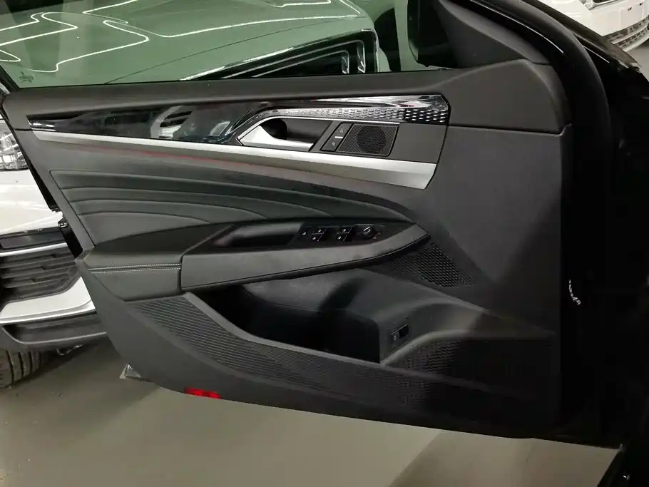 Volkswagen Passat 2024