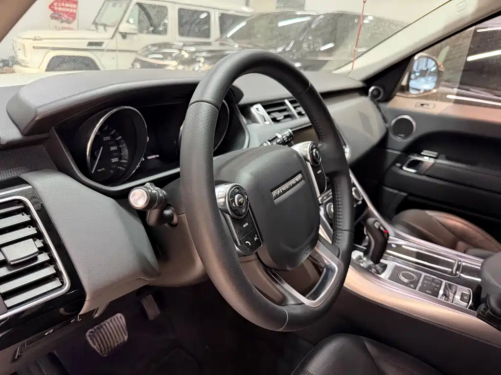 Land Rover Range Rover Sport 2015 — фото 7