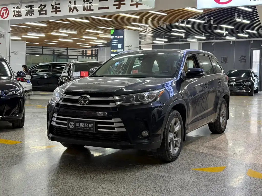Toyota Highlander 2020 — фото 1