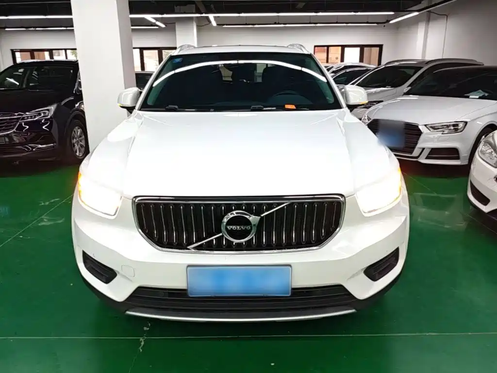 Volvo XC40 2021