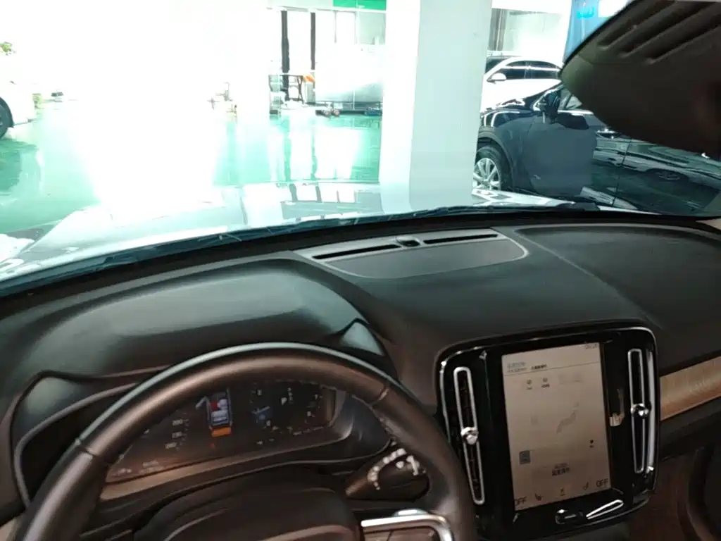 Volvo XC40 2021