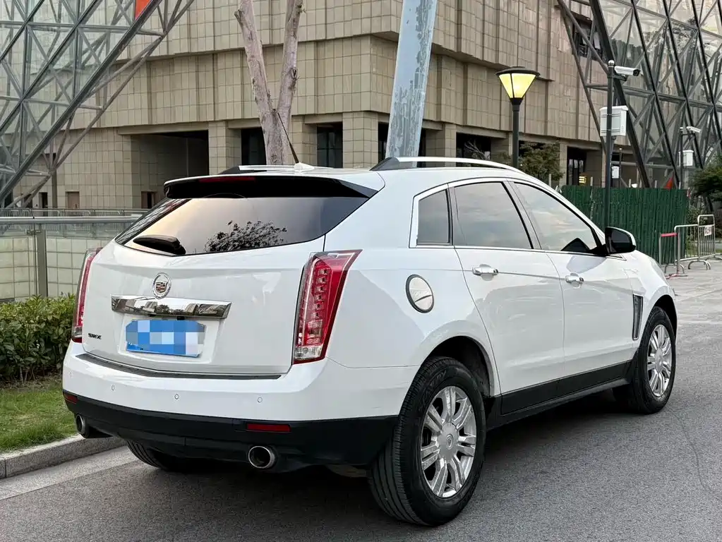 Cadillac SRX 2014 — фото 4