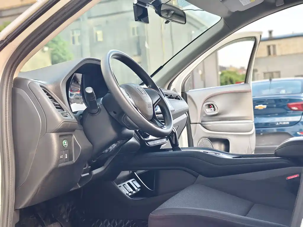 Honda Vezel 2017 — фото 10