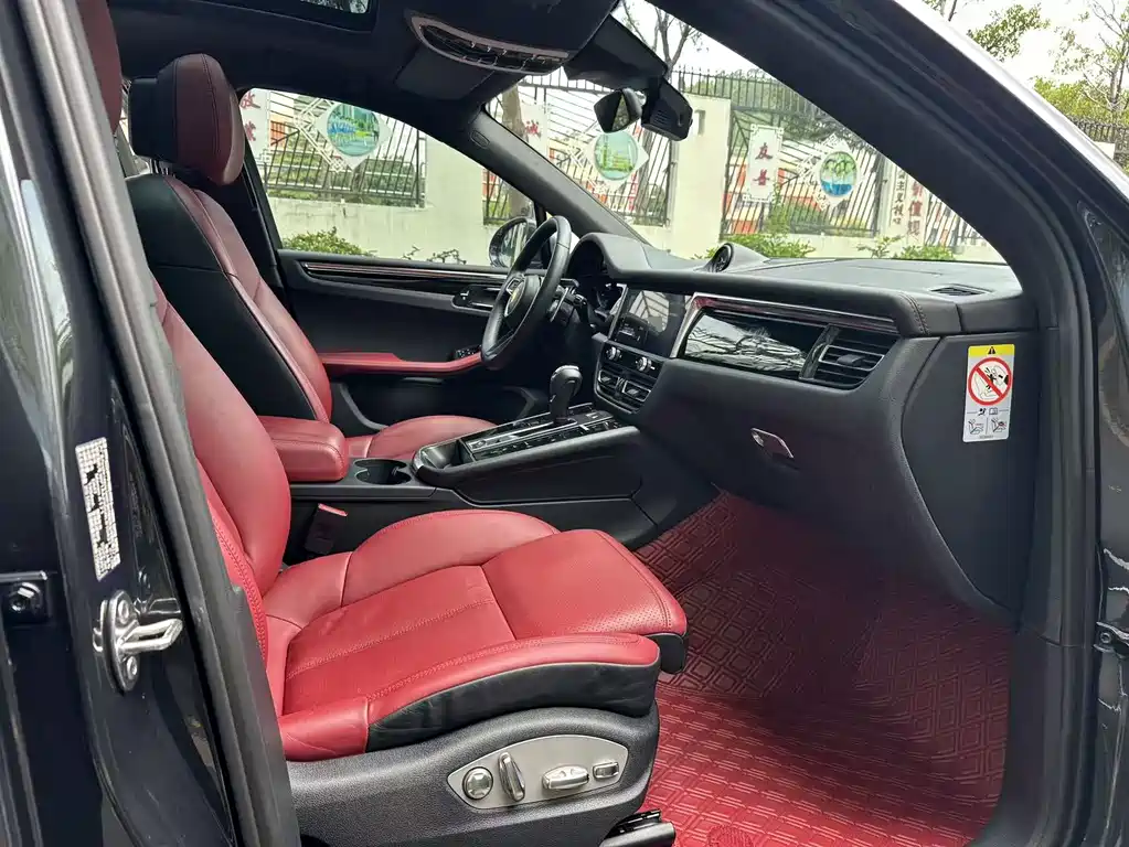 Porsche Macan 2022 — фото 11